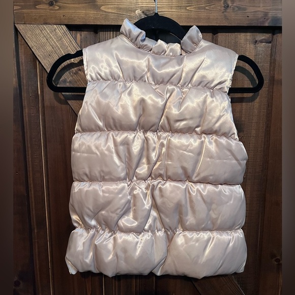 Gymboree NWOT Girls GOLD Puffer Vest Lined Quilted Sz M(7-8) Winter Warm NEW! - Picture 2 of 4